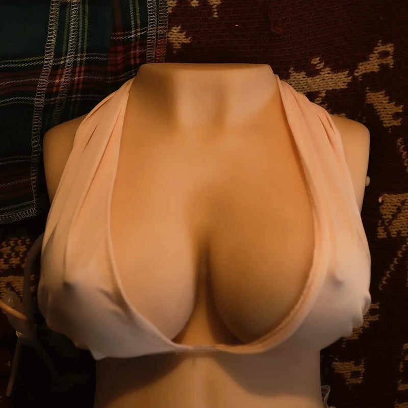Evolova electric sex doll with lifelike silicone texture and interactive features
